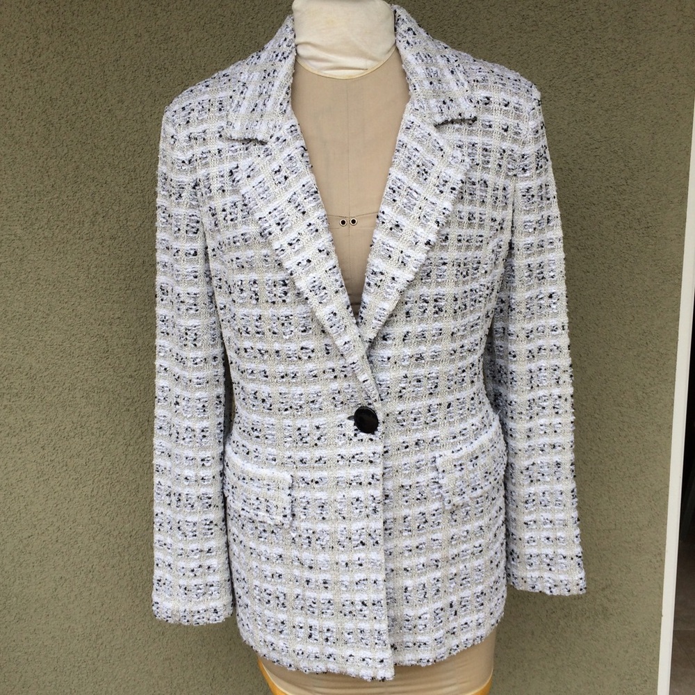 NEW St. John knit coat